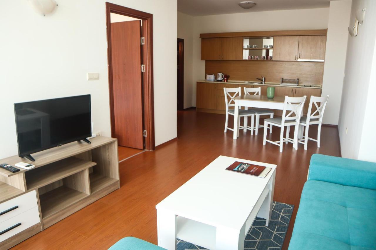 White Coast Beach Apartments Kavarna Buitenkant foto