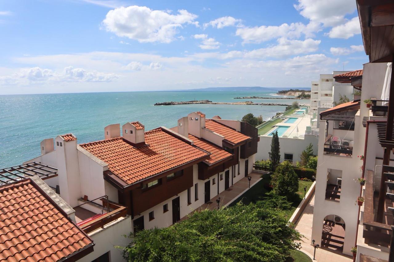 White Coast Beach Apartments Kavarna Buitenkant foto