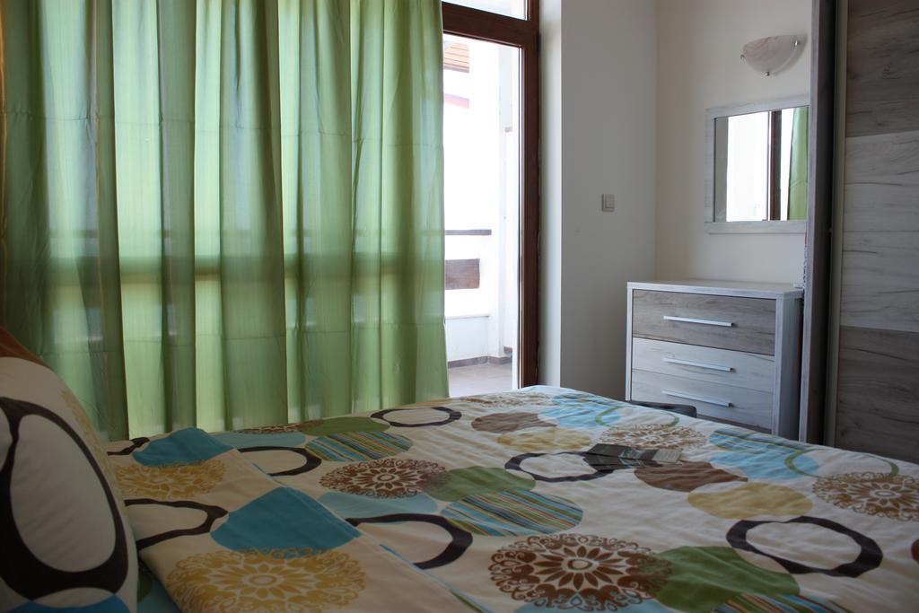 White Coast Beach Apartments Kavarna Buitenkant foto